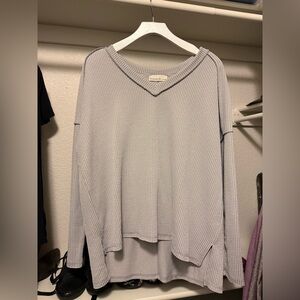 Zenana Outfitters Light Gray Textured V-Neck Top